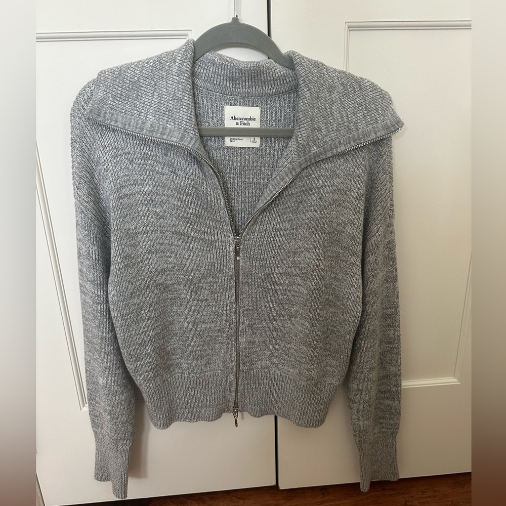 Abercrombie & Fitch Grey Full-Zip Sweater